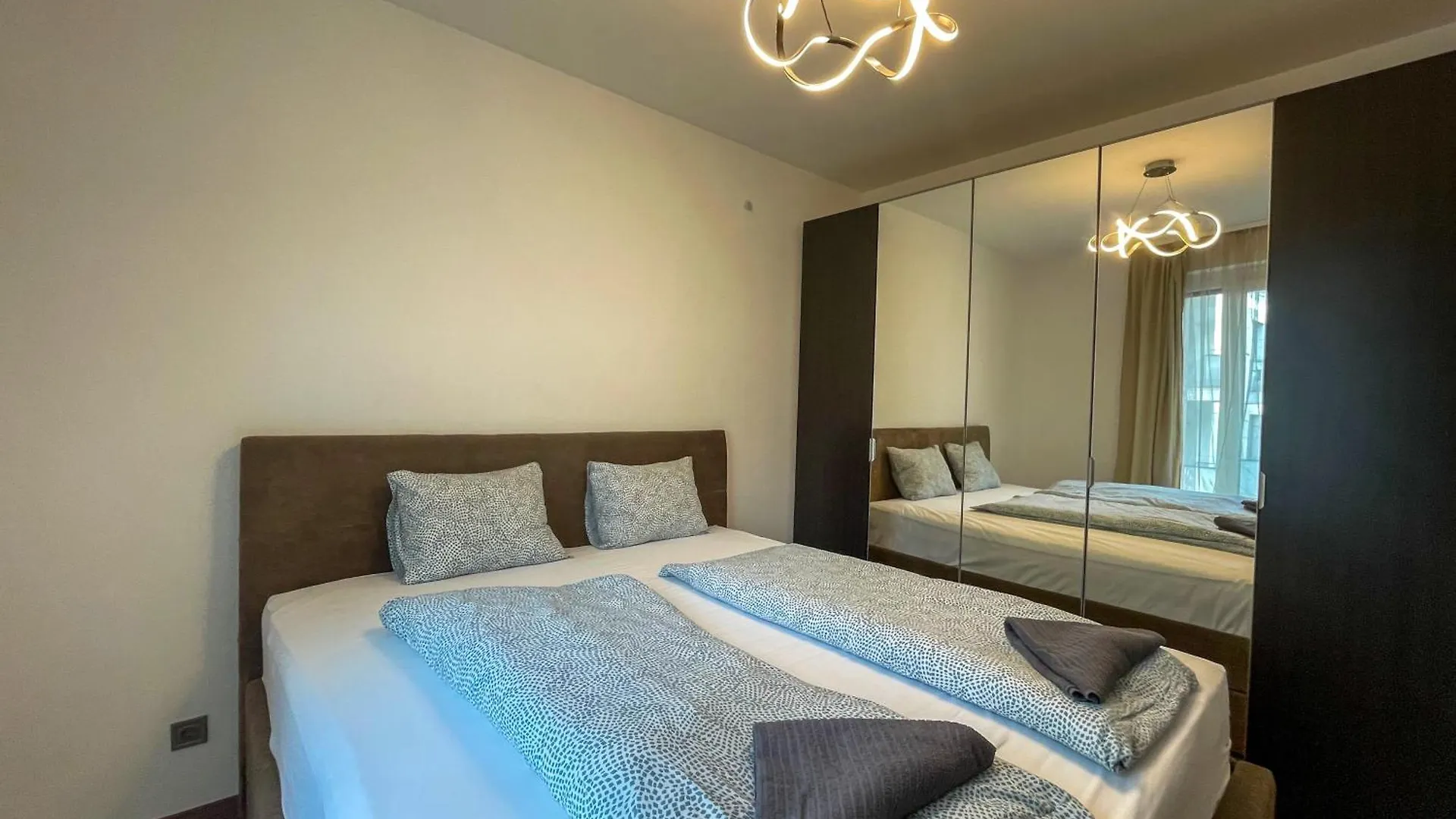 Mira Apartman - Hostaid Budapest Apartment