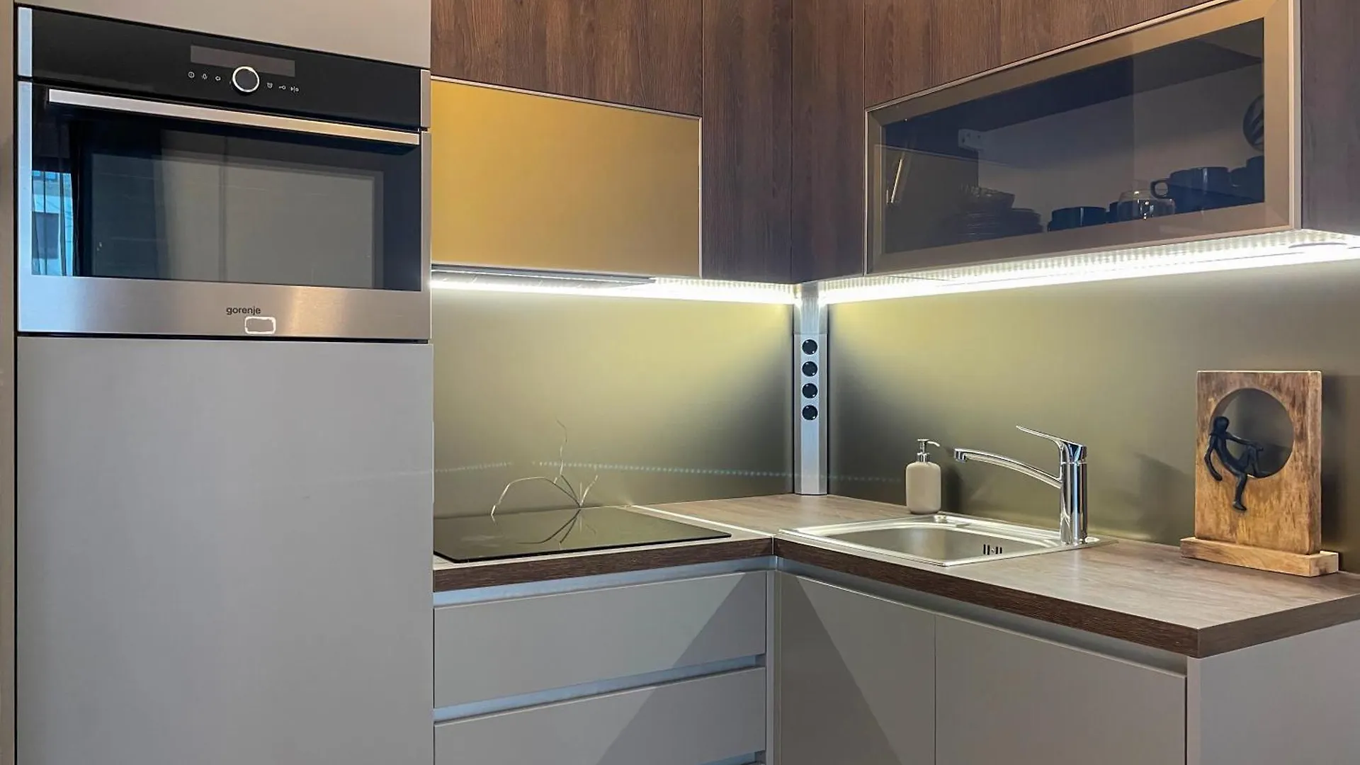 Mira Apartman - Hostaid Budapest 0*,
